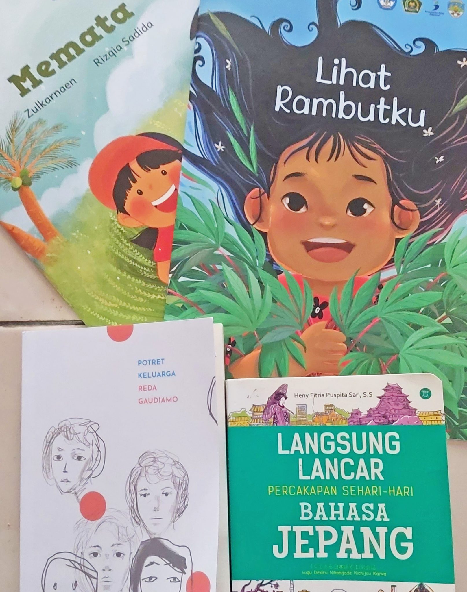 Bersenang-senang dengan Aroma dan Tumpukan Buku di Festival Patjarmerah ...