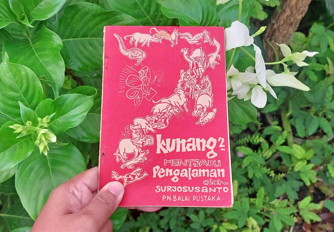 buku lawas kunang-kunang